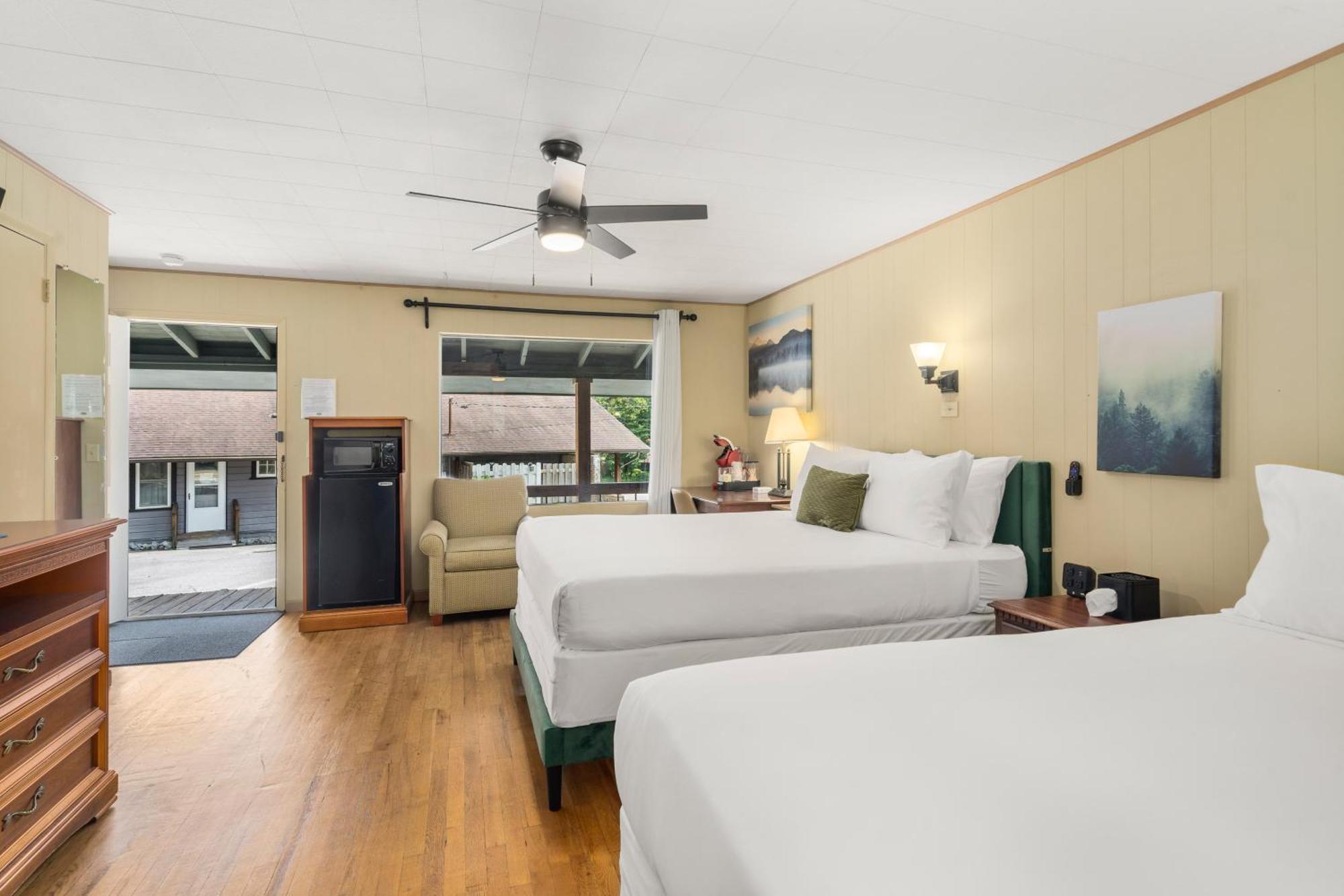Cedarwood Inn Hendersonville Exterior foto