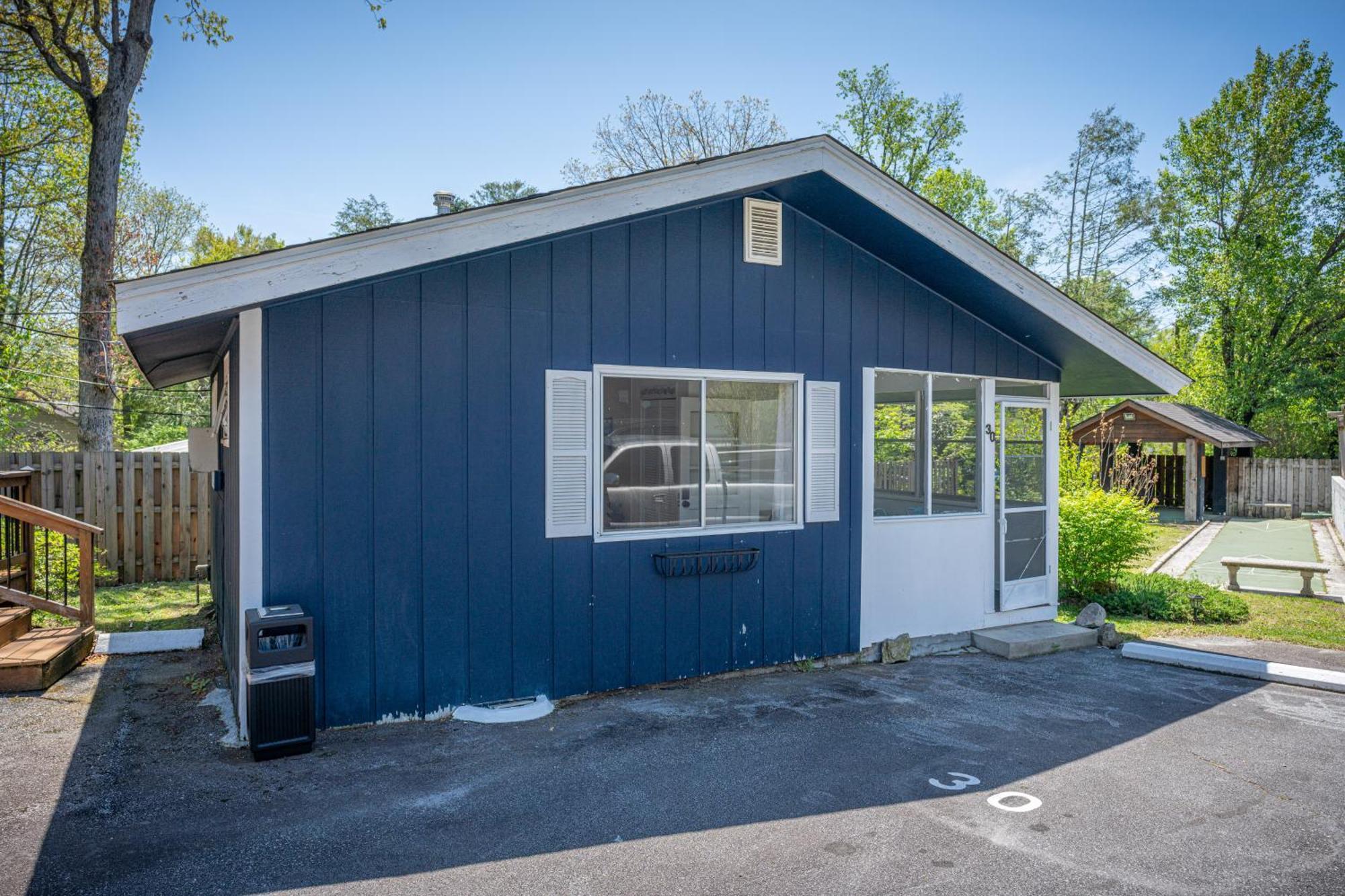 Cedarwood Inn Hendersonville Exterior foto